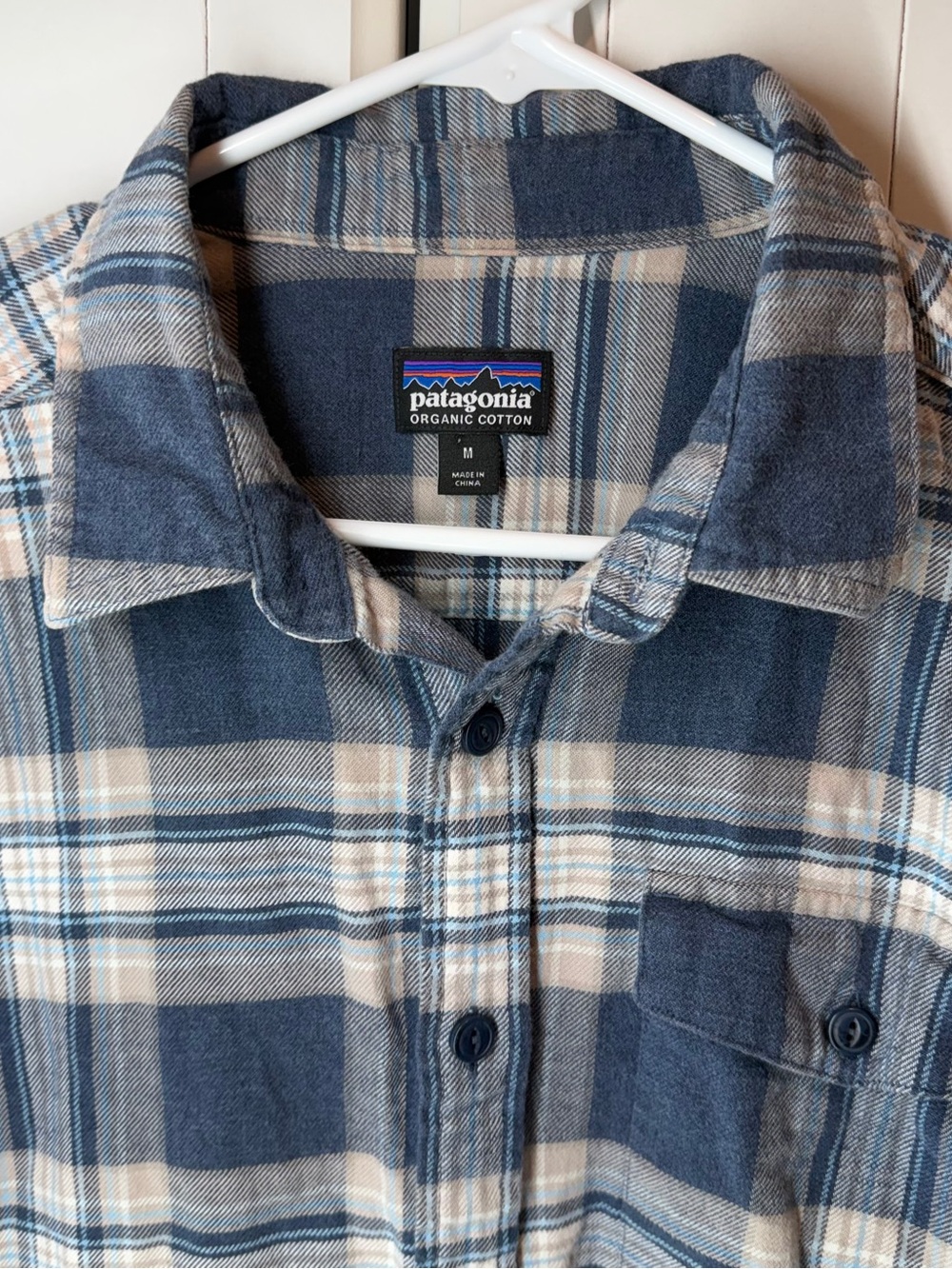 Patagonia Men's Fjord Flannel Shirt Blue Tan Plaid Organic Cotton Blue Beige M
